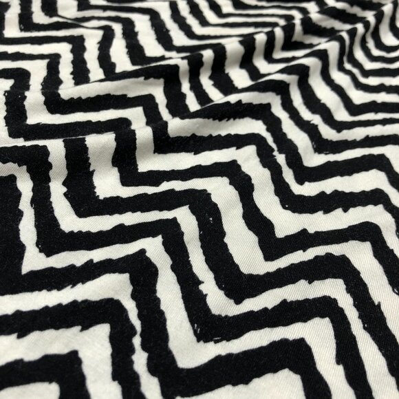 DYNAMITE Black & White Zigzag Chevron Tribal Flowy Racerback Dressy Tank Top - Picture 6 of 10